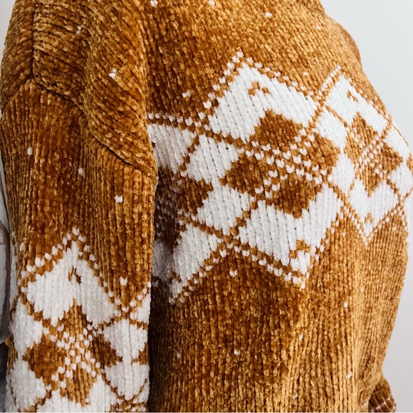 Soft Mustard Sweater Vintage Looking - Picture 4 of 6